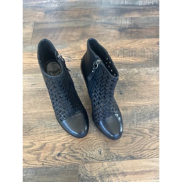 Rare UGG Fatima High Heeled Black Leather Platform Booties (7) - Picture 3 of 9